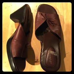 Brown leather Mule with 2” heel
